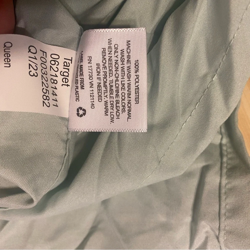 Room Essentials new microfiber queen mint green sheet with drawstring bag